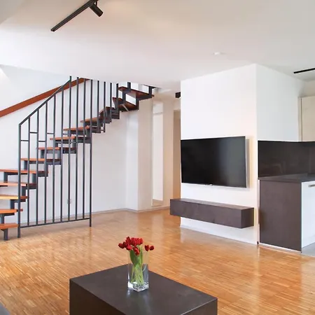 Helles Maisonette-apartment Am Aalener Stadtpark Appartamento *